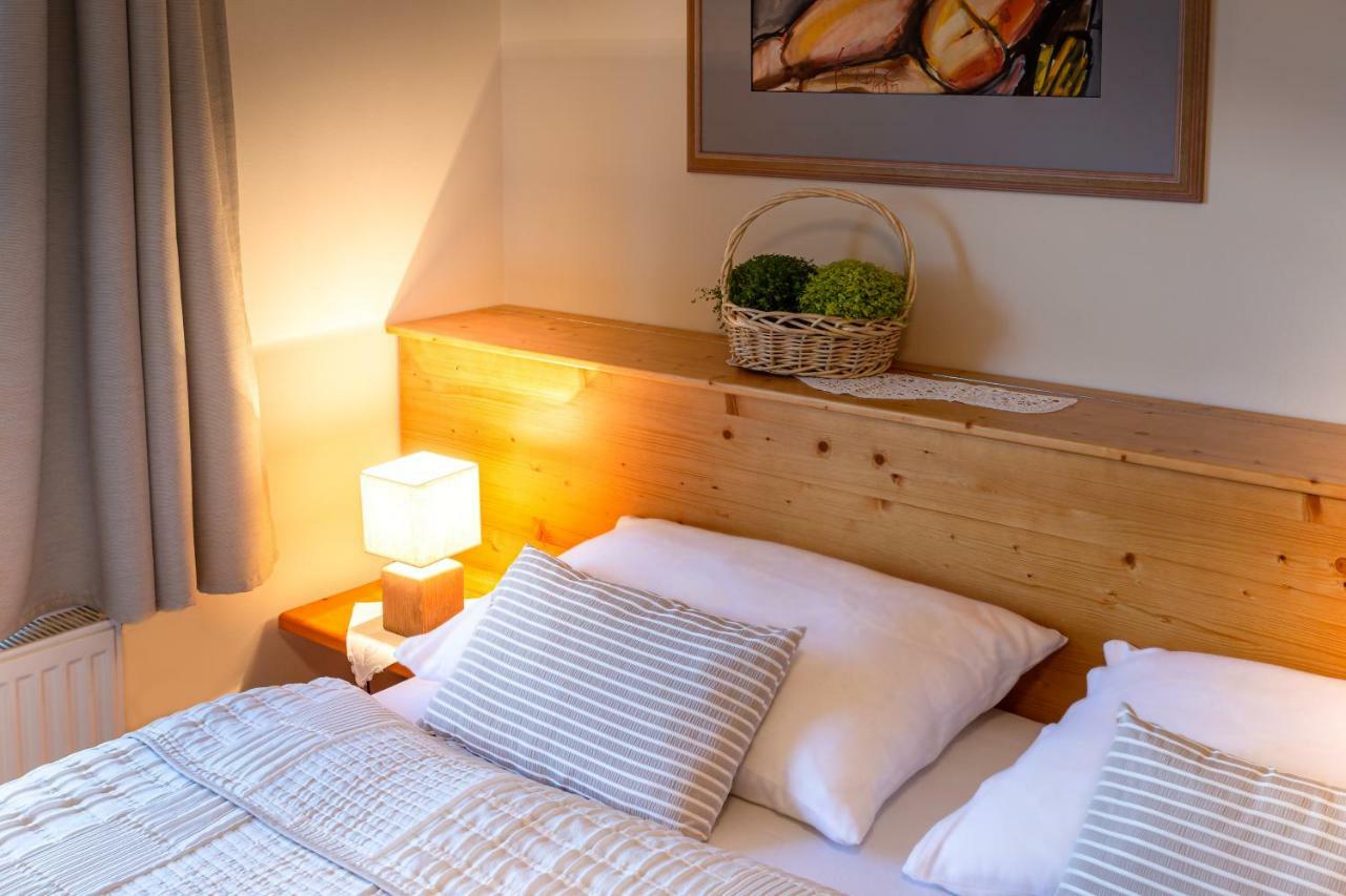 Apartmaji Volf Zgornje Gorje Esterno foto